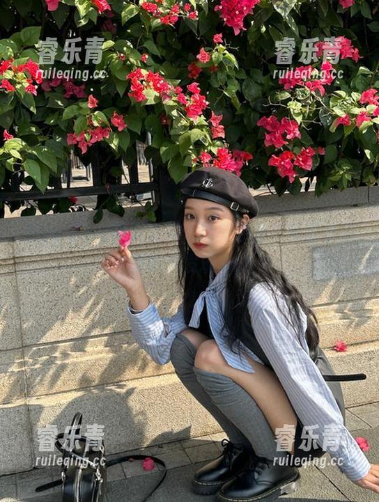 Puy Puy夏天系列：精美原图与丰富资源等你来发现.txt